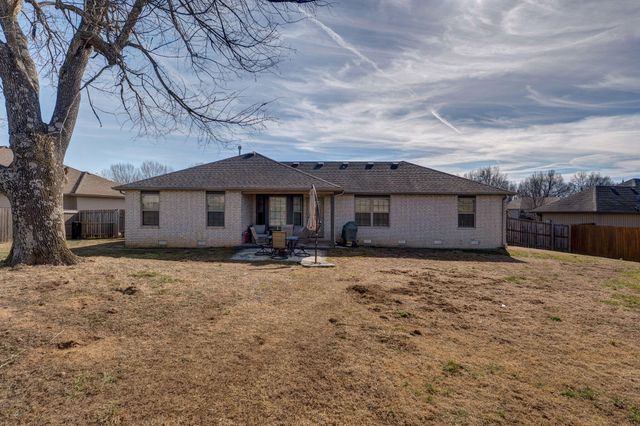 5677 E Pearson Parkway, Strafford, MO 65757