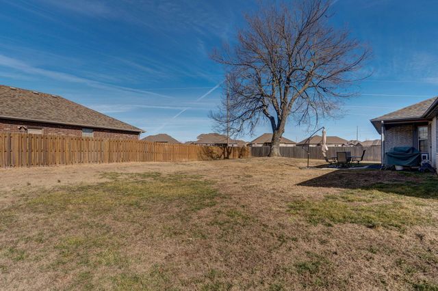 5677 E Pearson Parkway, Strafford, MO 65757