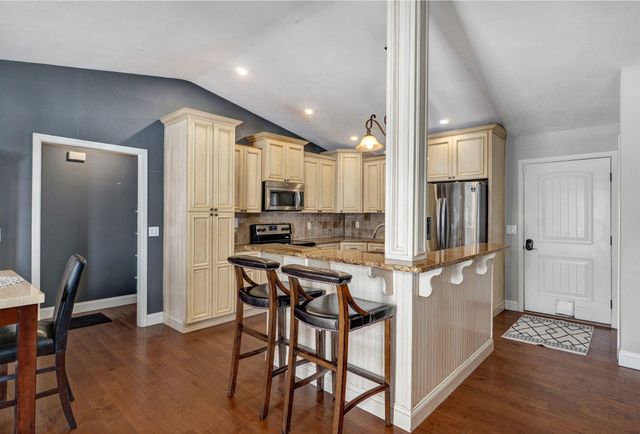 5677 E Pearson Parkway, Strafford, MO 65757