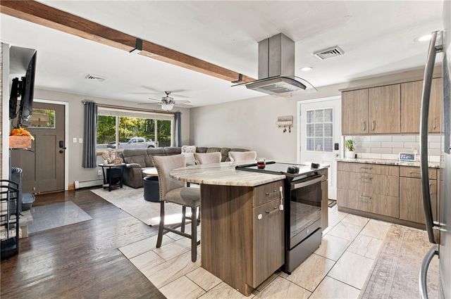 29 Reservoir Street, Fall River, MA 02723
