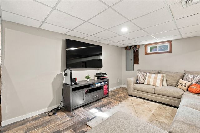 29 Reservoir Street, Fall River, MA 02723