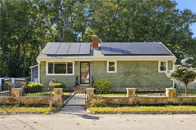 29 Reservoir Street, Fall River, MA 02723