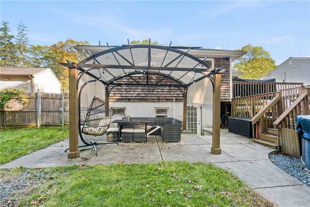29 Reservoir Street, Fall River, MA 02723