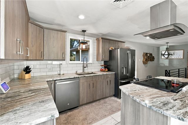 29 Reservoir Street, Fall River, MA 02723
