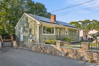 29 Reservoir Street, Fall River, MA 02723