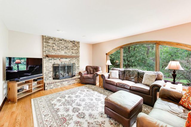 2302 Lisa Court, Rolling Meadows, IL 60067