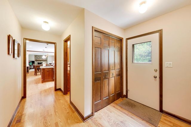 2302 Lisa Court, Rolling Meadows, IL 60067