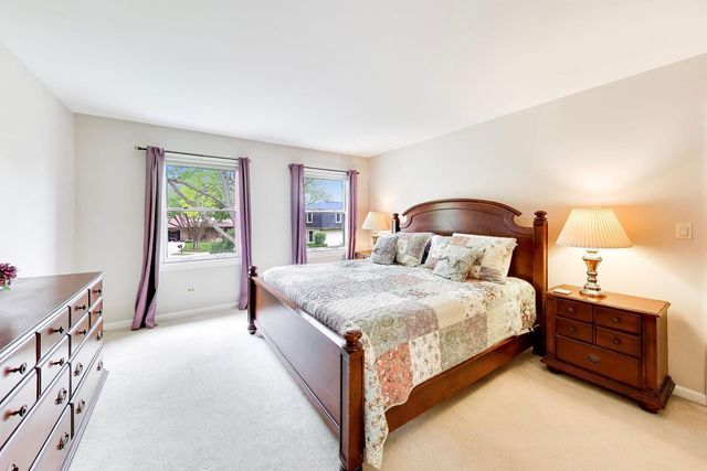 2302 Lisa Court, Rolling Meadows, IL 60067