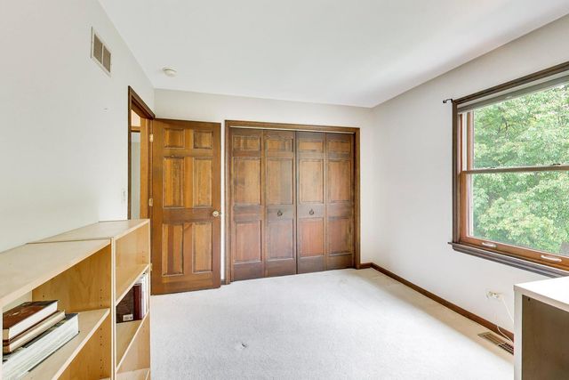 2302 Lisa Court, Rolling Meadows, IL 60067