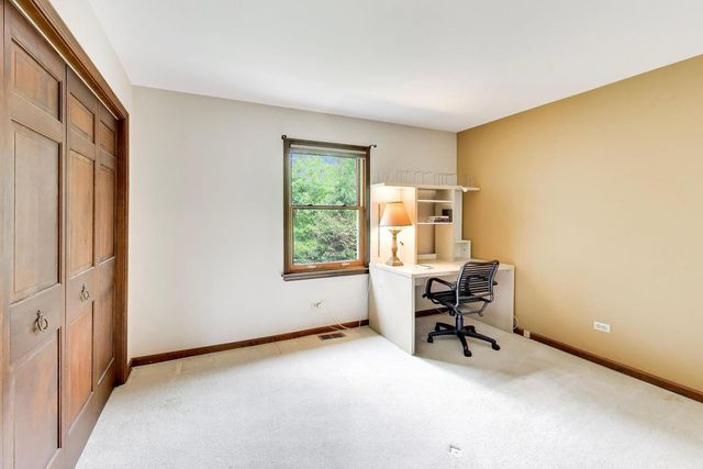 2302 Lisa Court, Rolling Meadows, IL 60067