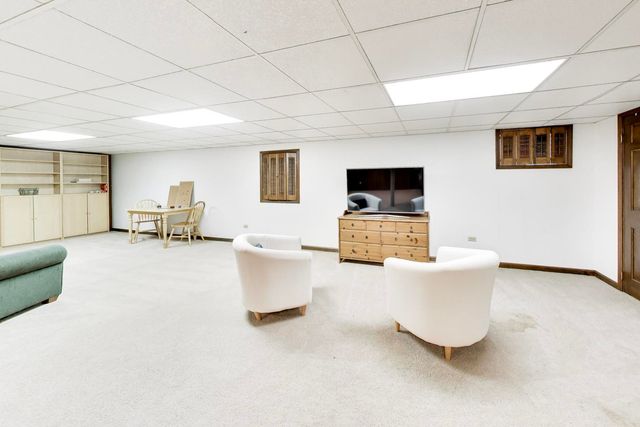 2302 Lisa Court, Rolling Meadows, IL 60067