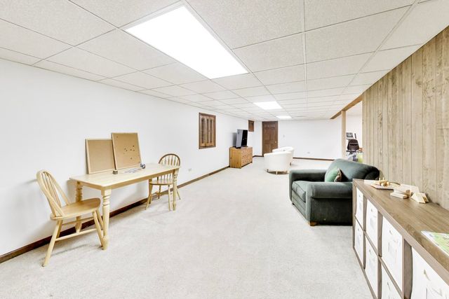2302 Lisa Court, Rolling Meadows, IL 60067