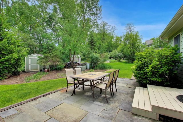 2302 Lisa Court, Rolling Meadows, IL 60067