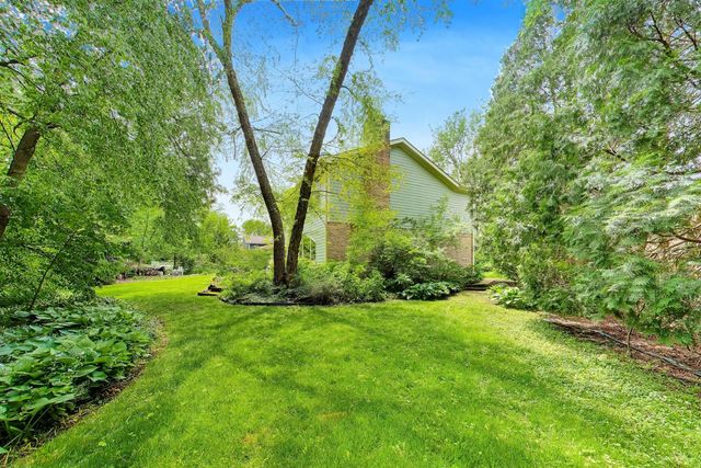 2302 Lisa Court, Rolling Meadows, IL 60067