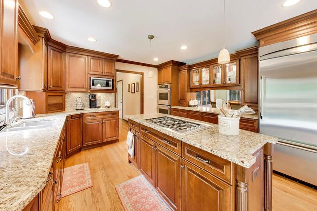 2302 Lisa Court, Rolling Meadows, IL 60067