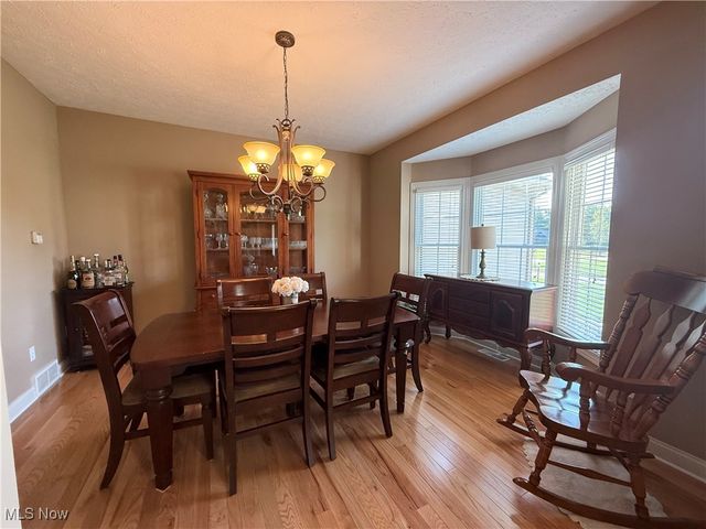 3204 Thorn Tree Drive, North Royalton, OH 44133