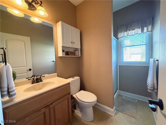 3204 Thorn Tree Drive, North Royalton, OH 44133