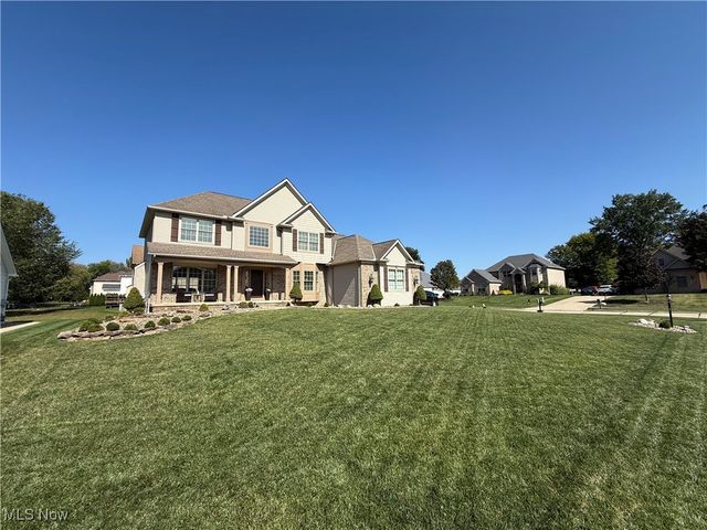 3204 Thorn Tree Drive, North Royalton, OH 44133
