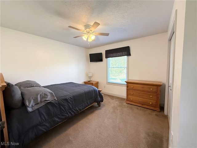 3204 Thorn Tree Drive, North Royalton, OH 44133