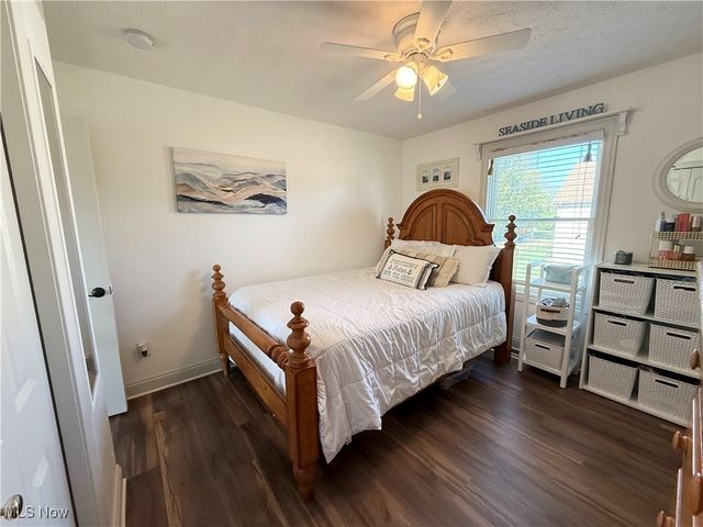 3204 Thorn Tree Drive, North Royalton, OH 44133