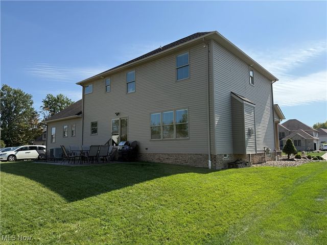 3204 Thorn Tree Drive, North Royalton, OH 44133