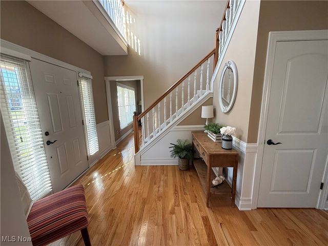 3204 Thorn Tree Drive, North Royalton, OH 44133