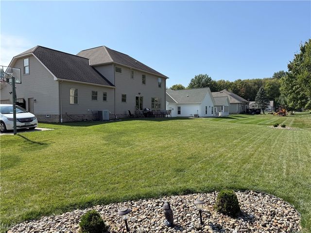 3204 Thorn Tree Drive, North Royalton, OH 44133