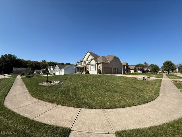 3204 Thorn Tree Drive, North Royalton, OH 44133