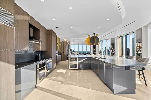 901 Brickell Key Boulevard 3304, Miami, FL 33131