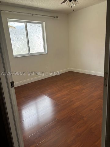 8172 NW 10th St 5, Miami, FL 33126