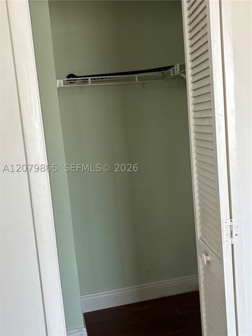8172 NW 10th St 5, Miami, FL 33126