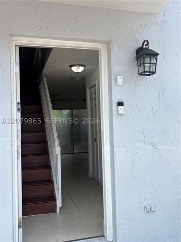 8172 NW 10th St 5, Miami, FL 33126