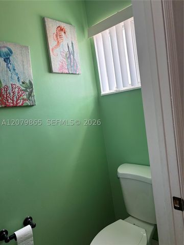 8172 NW 10th St 5, Miami, FL 33126