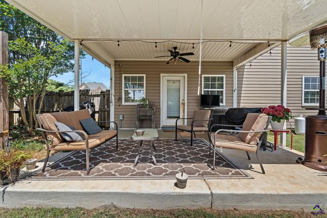 126 Pond Drive, Kathleen, GA 31047