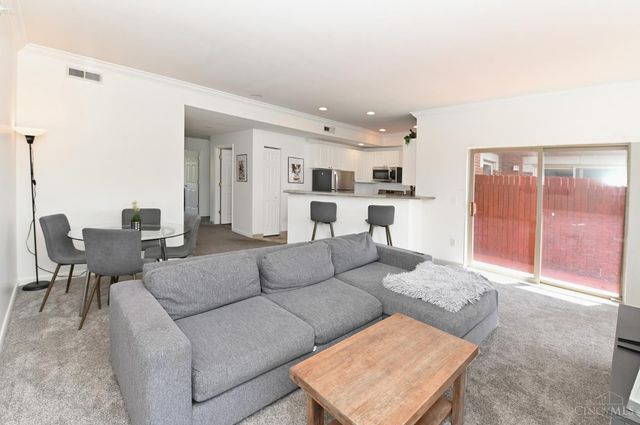 2822 Eden Avenue, Cincinnati, OH 45219