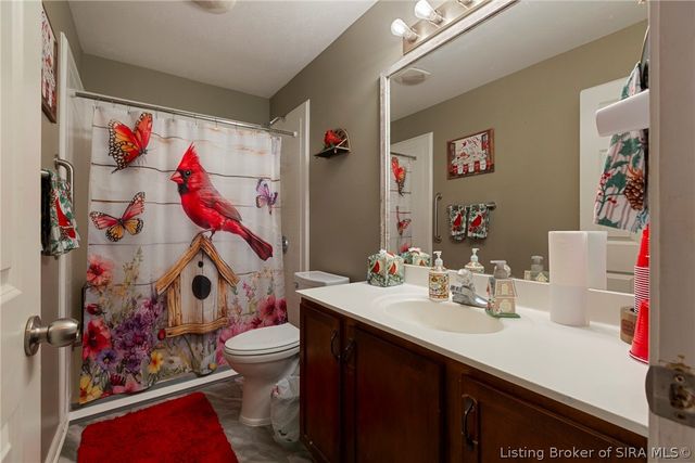 6022 Pine View Court, Jeffersonville, IN 47130