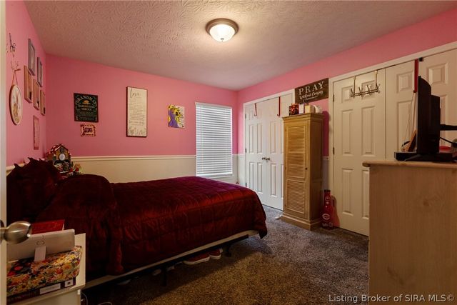 6022 Pine View Court, Jeffersonville, IN 47130