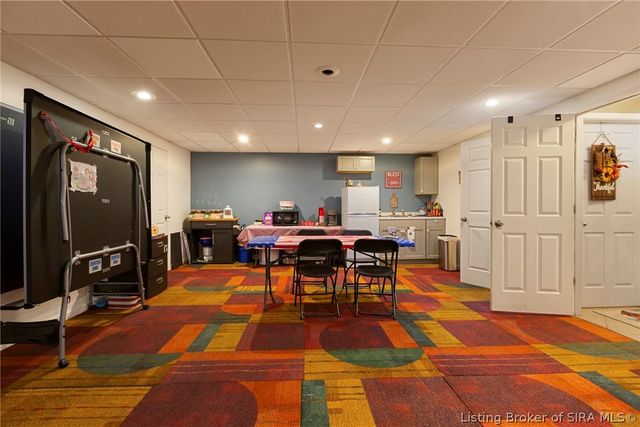 6022 Pine View Court, Jeffersonville, IN 47130