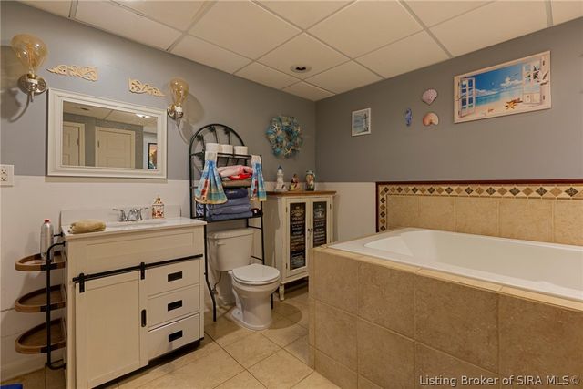 6022 Pine View Court, Jeffersonville, IN 47130