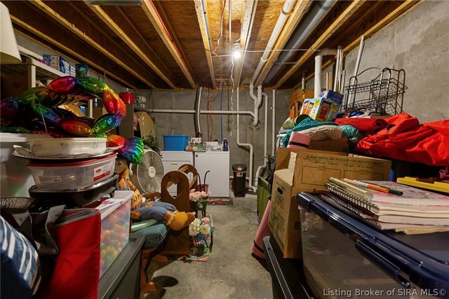 6022 Pine View Court, Jeffersonville, IN 47130
