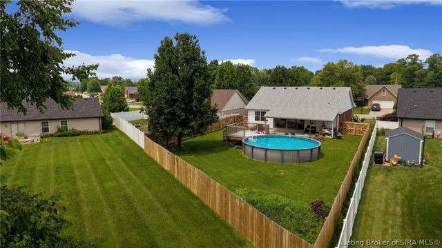 6022 Pine View Court, Jeffersonville, IN 47130