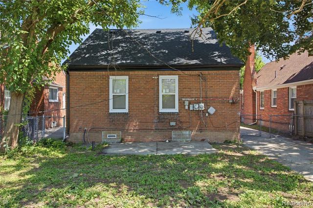 16853 Lindsay Street, Detroit, MI 48235