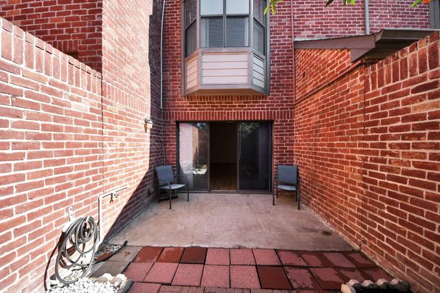 7447 Cambridge Street 106, Houston, TX 77054