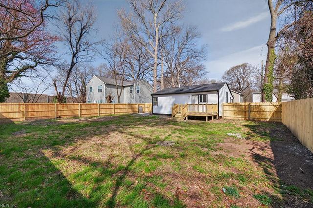 403 Draper DR, Norfolk, VA 23505