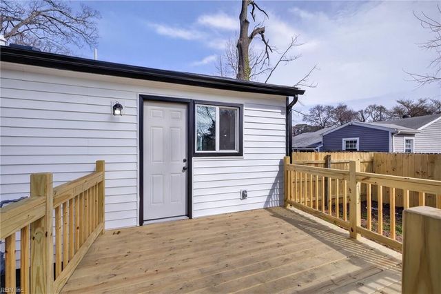 403 Draper DR, Norfolk, VA 23505