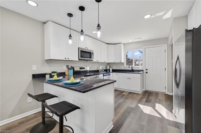 403 Draper DR, Norfolk, VA 23505