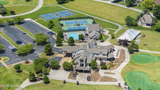 261 White Swan Drive, Vonore, TN 37885