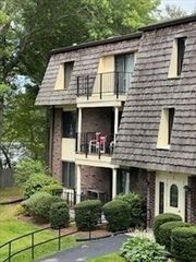 4700 N Main St 3E, Fall River, MA 02720