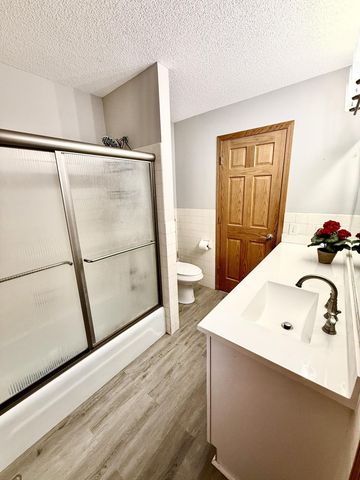 424 106th Avenue NW, Coon Rapids, MN 55448