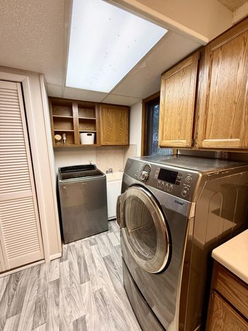 424 106th Avenue NW, Coon Rapids, MN 55448